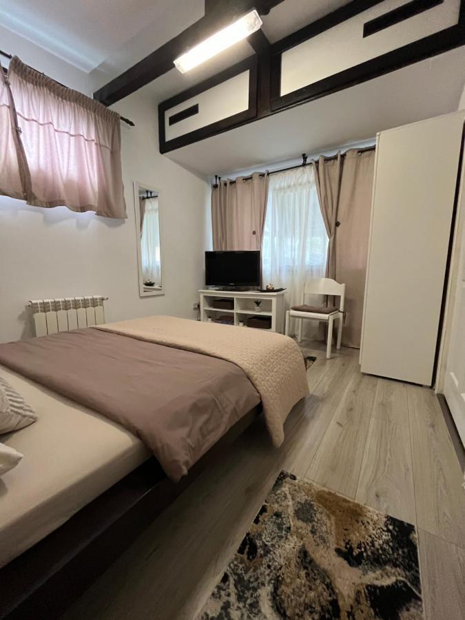 Villa Charmante petite maison Transylvanie à Săcele Extérieur photo